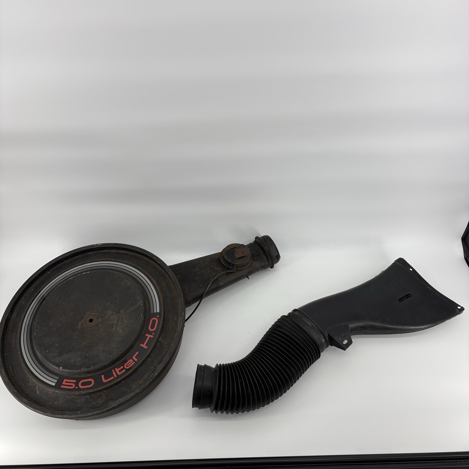 82-92 Camaro Air Cleaner Filter Housing Base 15\
