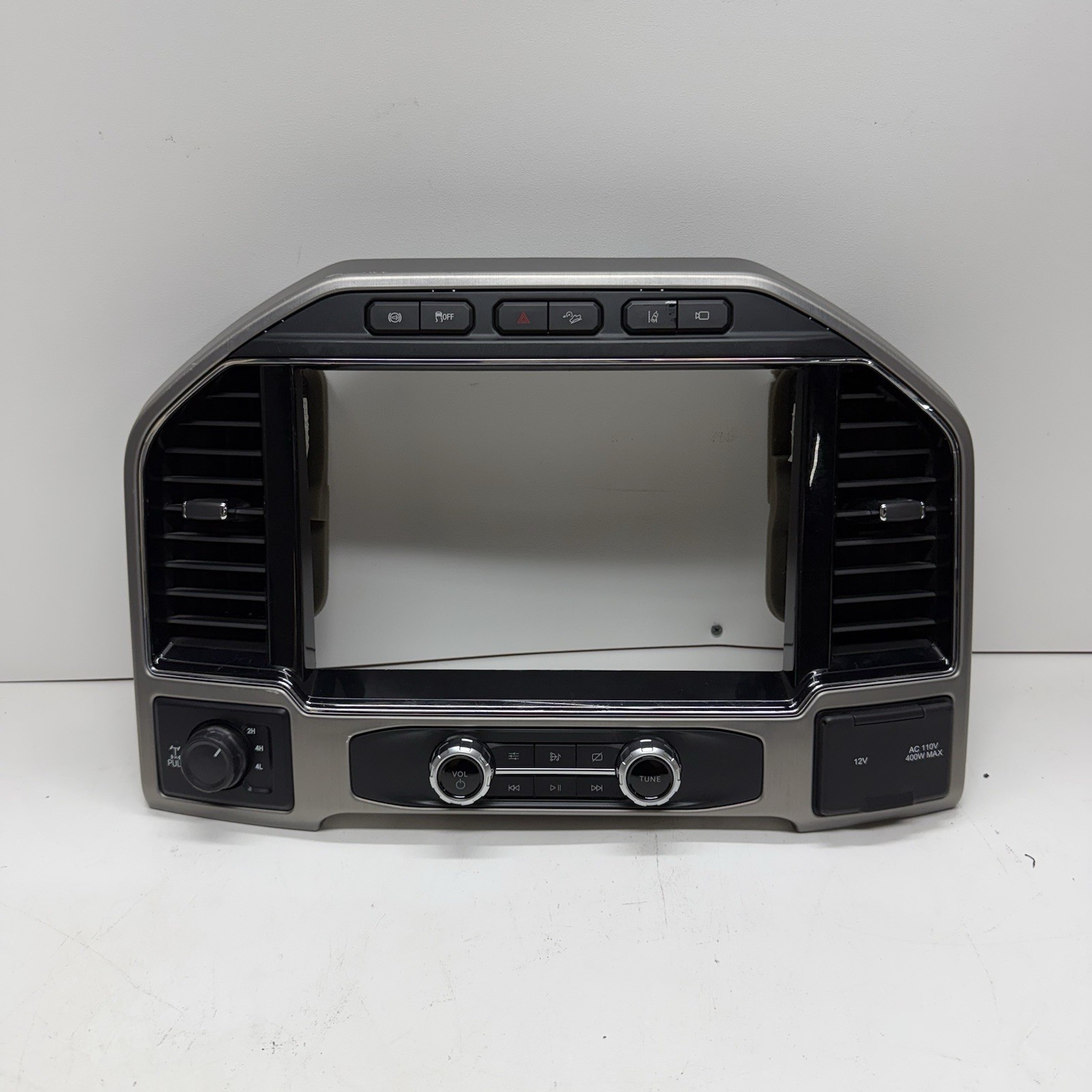2022 F-250 F-350 F-450 SD Control Panel w/ radio controls and vents