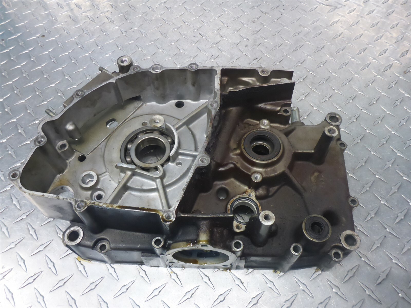 08 Hyosung GT250R GT 250 R Engine Motor HYUS Crankcase Cases Both