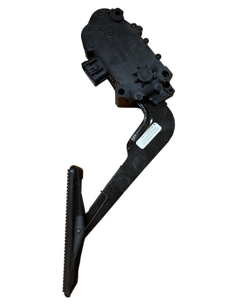 OEM GM 15247227 Accelerator Pedal Assembly Chevy Kodiak GMC TopKick C4500 C5500