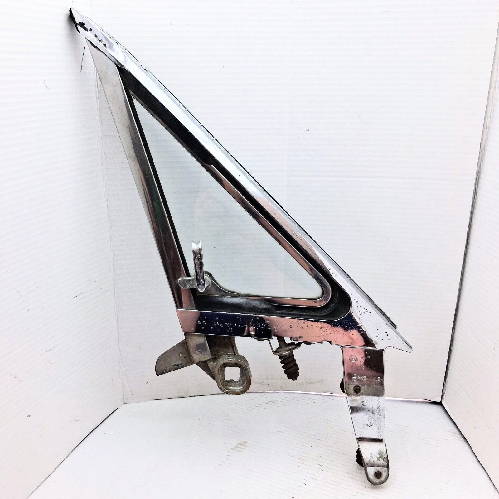 1964-1968 Ford Mustang Vent Window Glass Assembly LH Driver Side Original OEM 1964-1968 Ford Mustang Vent Window Glass Assembly LH Driver Side Original OEM