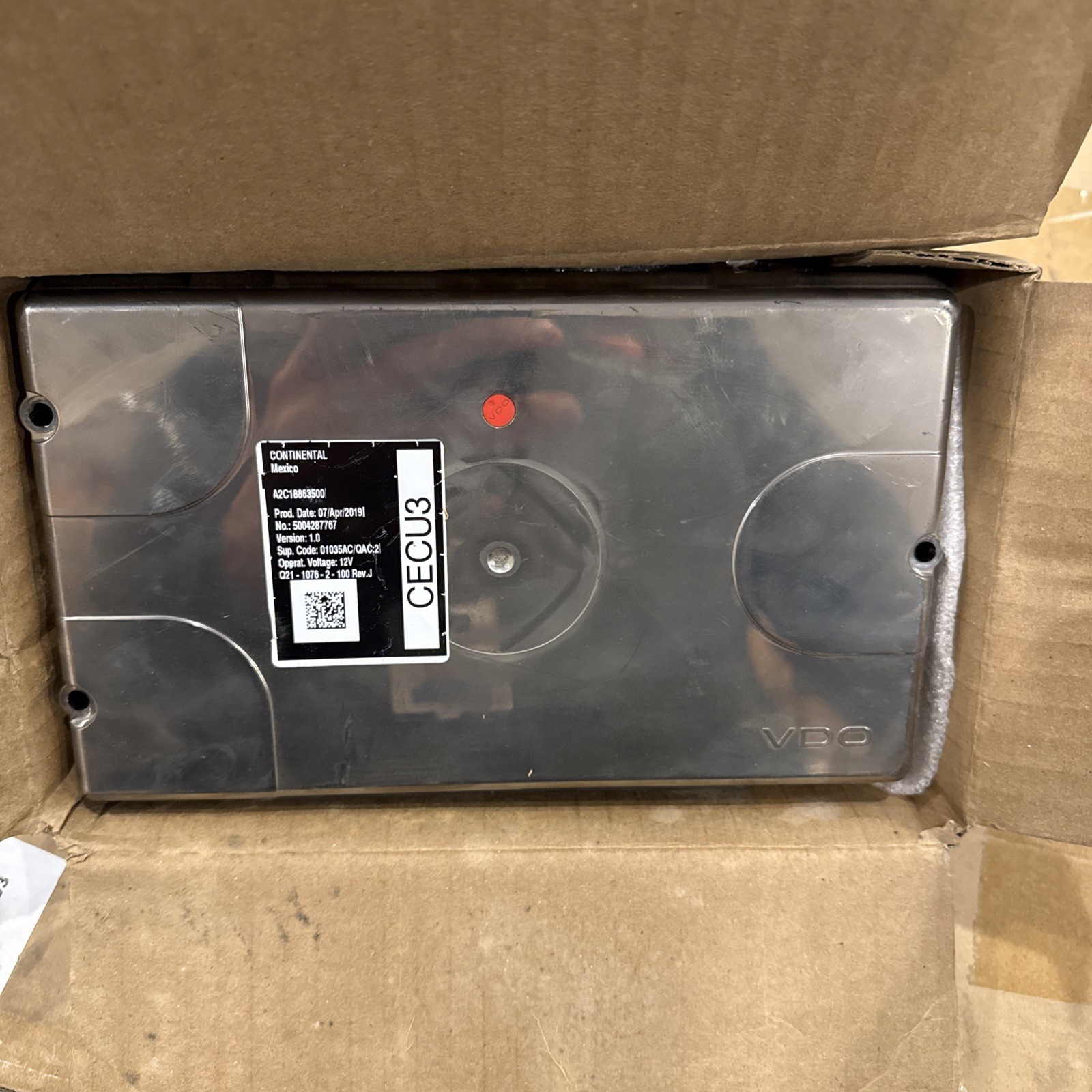 Peterbilt Q21-1076-2-100 Genuine Original Oem Peterbilt Part Ctrl Cecu 3 Peterbilt Q21-1076-2-100 Genuine Original Oem Peterbilt Part Ctrl Cecu 3