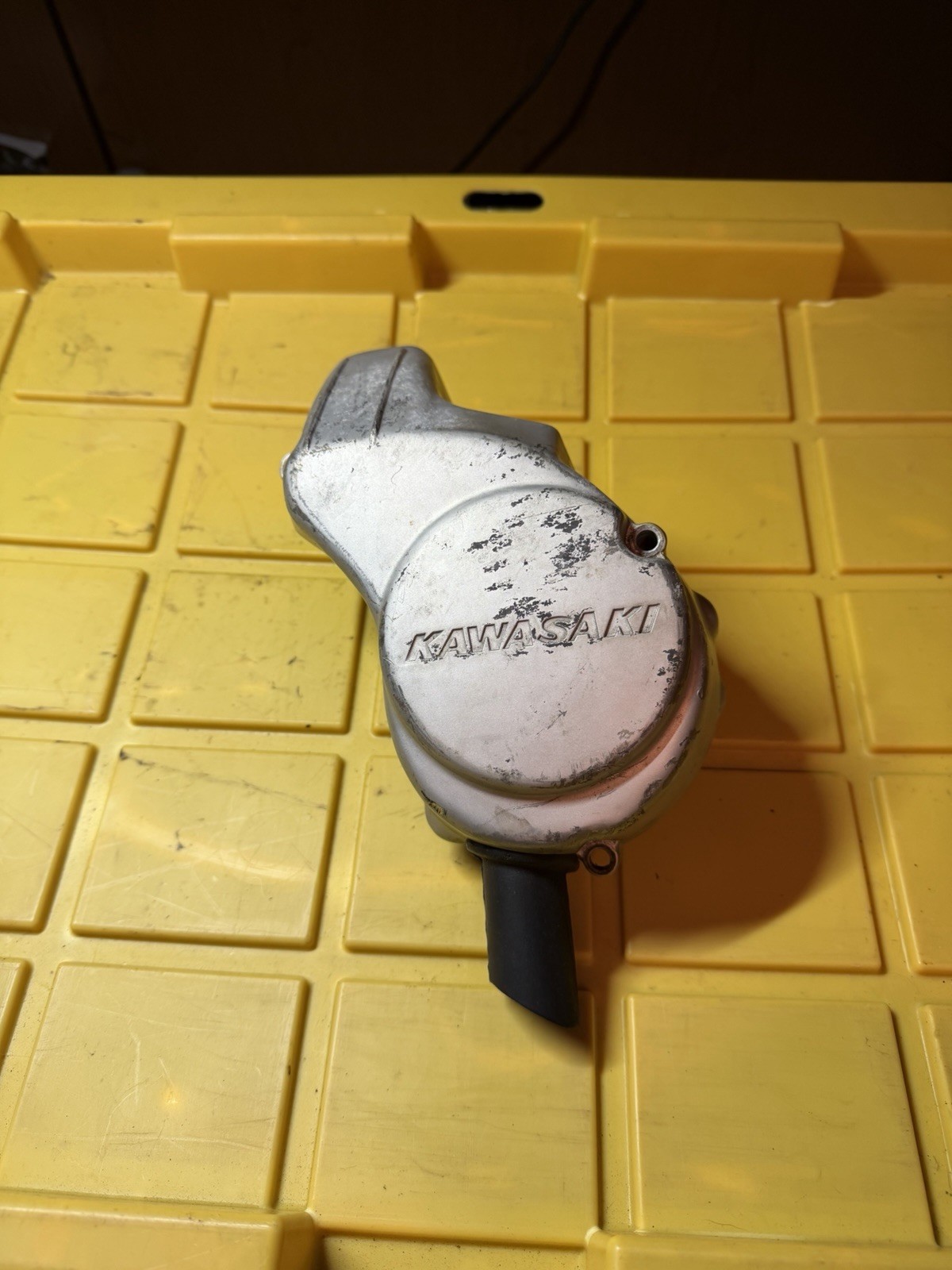 1969 Kawasaki H1 500 Ignition Distributor Cover 14030-025 RARE 1970 1971 1972