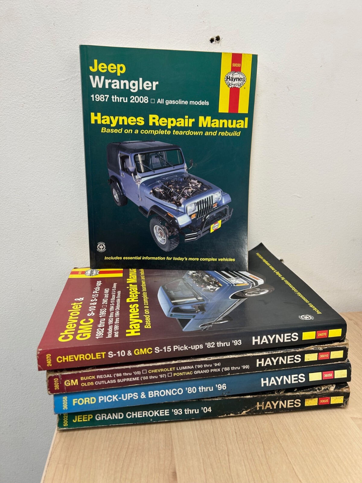 Used HAYNES, CHILTON Repair Manuals LOT OF 5
