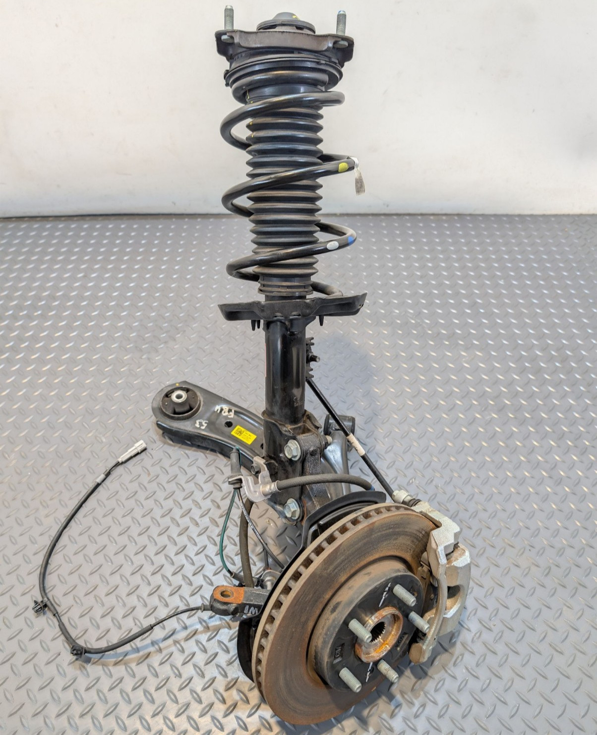 2021-2025 HYUNDAI ELANTRA OEM FRONT RIGHT PASSENGER SIDE SUSPENSION ASSEMBLY
