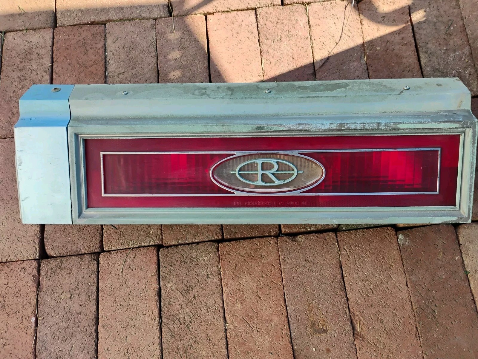 1979-1982 BUICK RIVIERA REAR RIGHT PASSENGER SIDE TAILLIGHT ORIGINAL OEM 