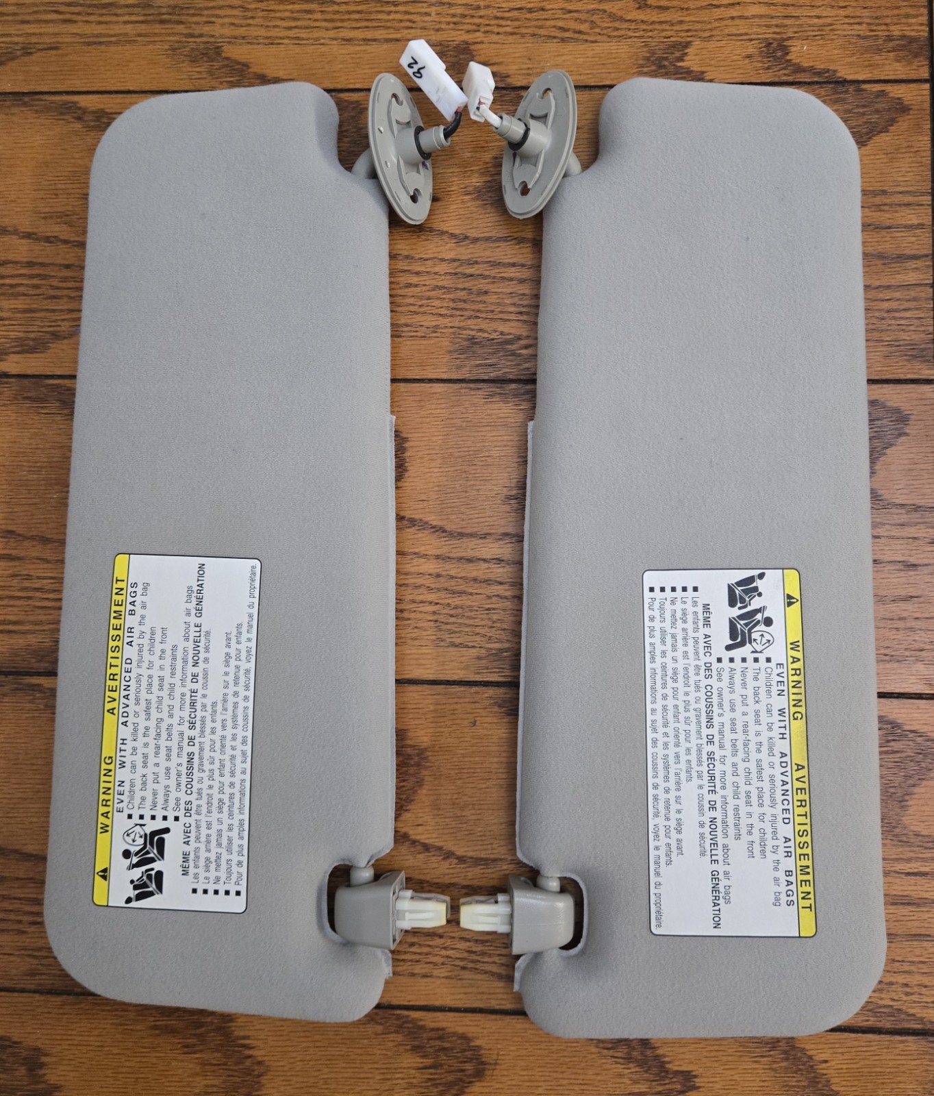 2004-09 Toyota Prius Driver & Passenger Side Sun Visors Pair Set OEM Gray Clean 