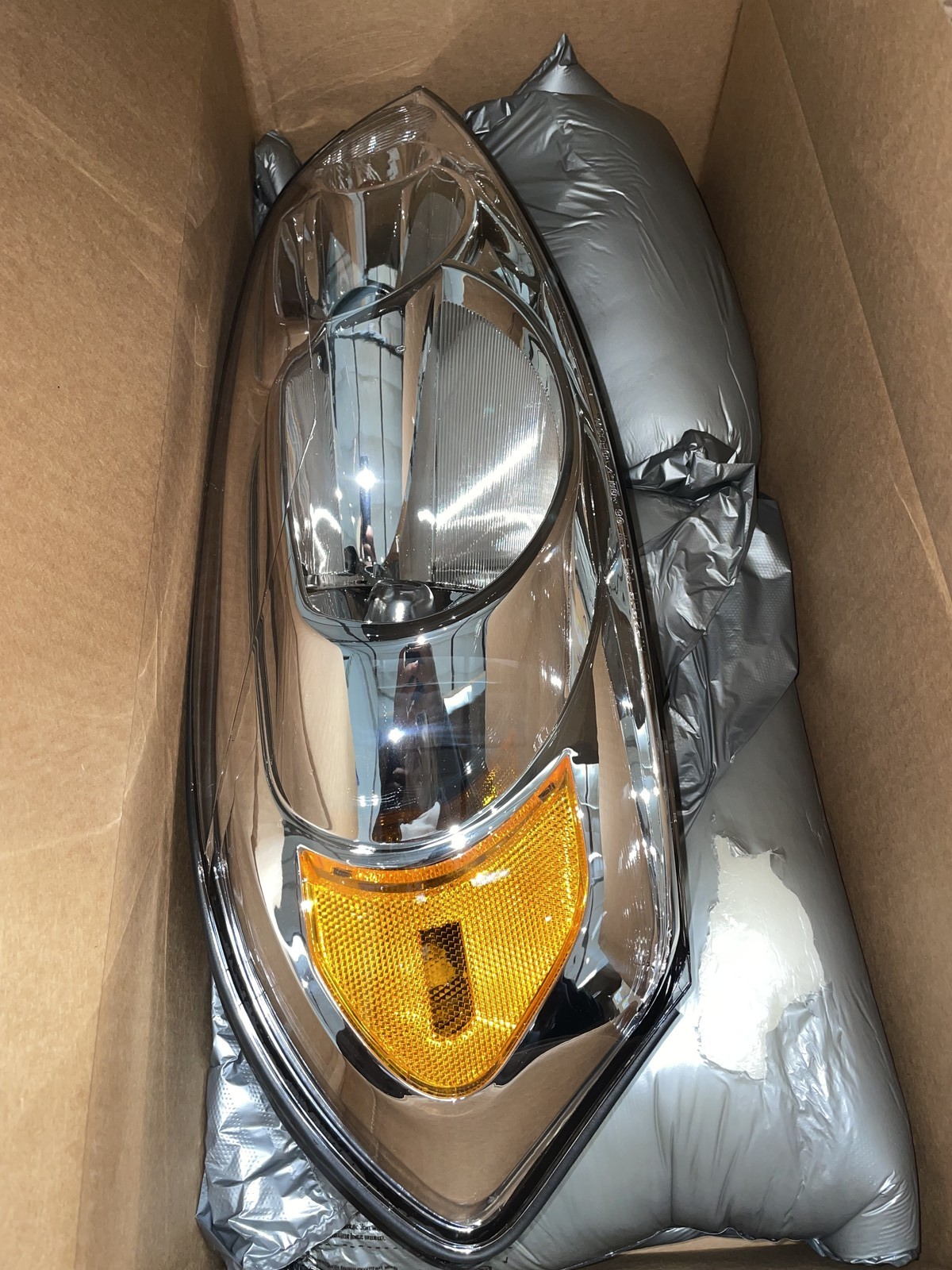 GM OEM 06-16 Impala Limited Headlamp Components-Headlamp Assy 25958360