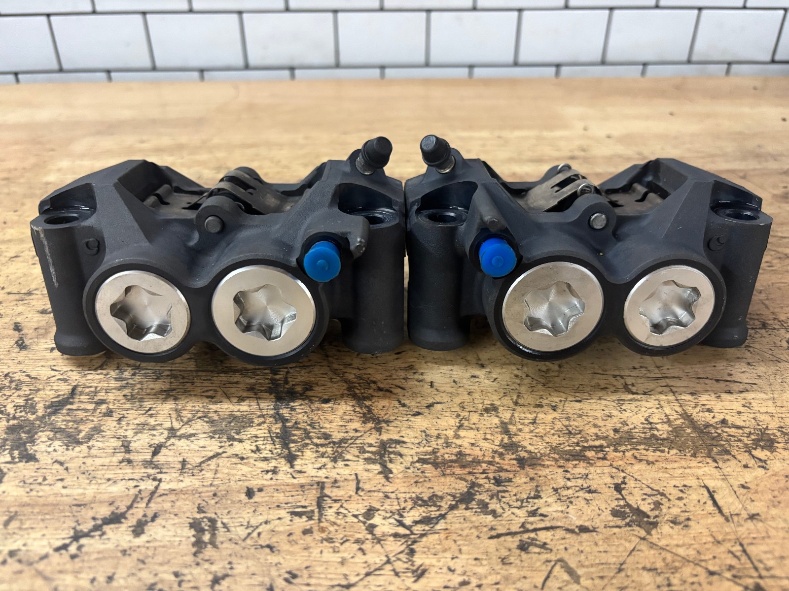 Yamaha 2003-2005 YZF-R6 2006-2009 R6-S OEM brake calipers inverted front 07 08