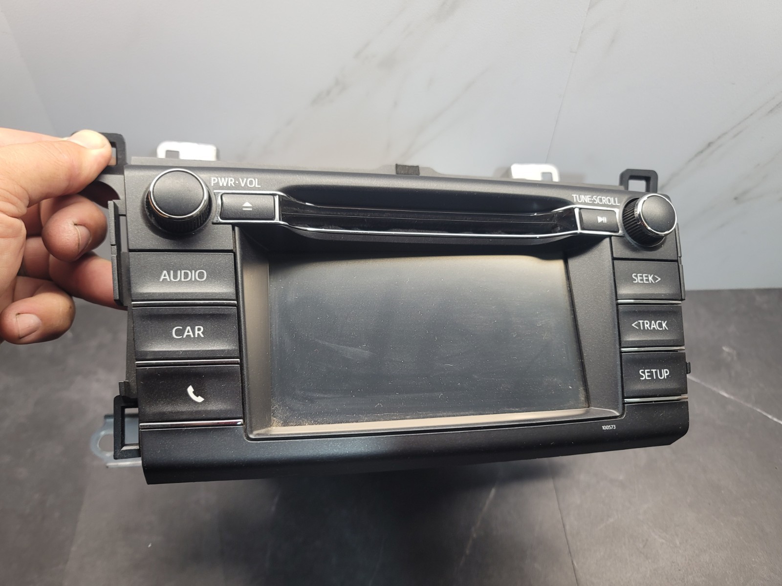 Toyota Rav4 13-18 CD Player Radio Display unit  86140-42110 Oem