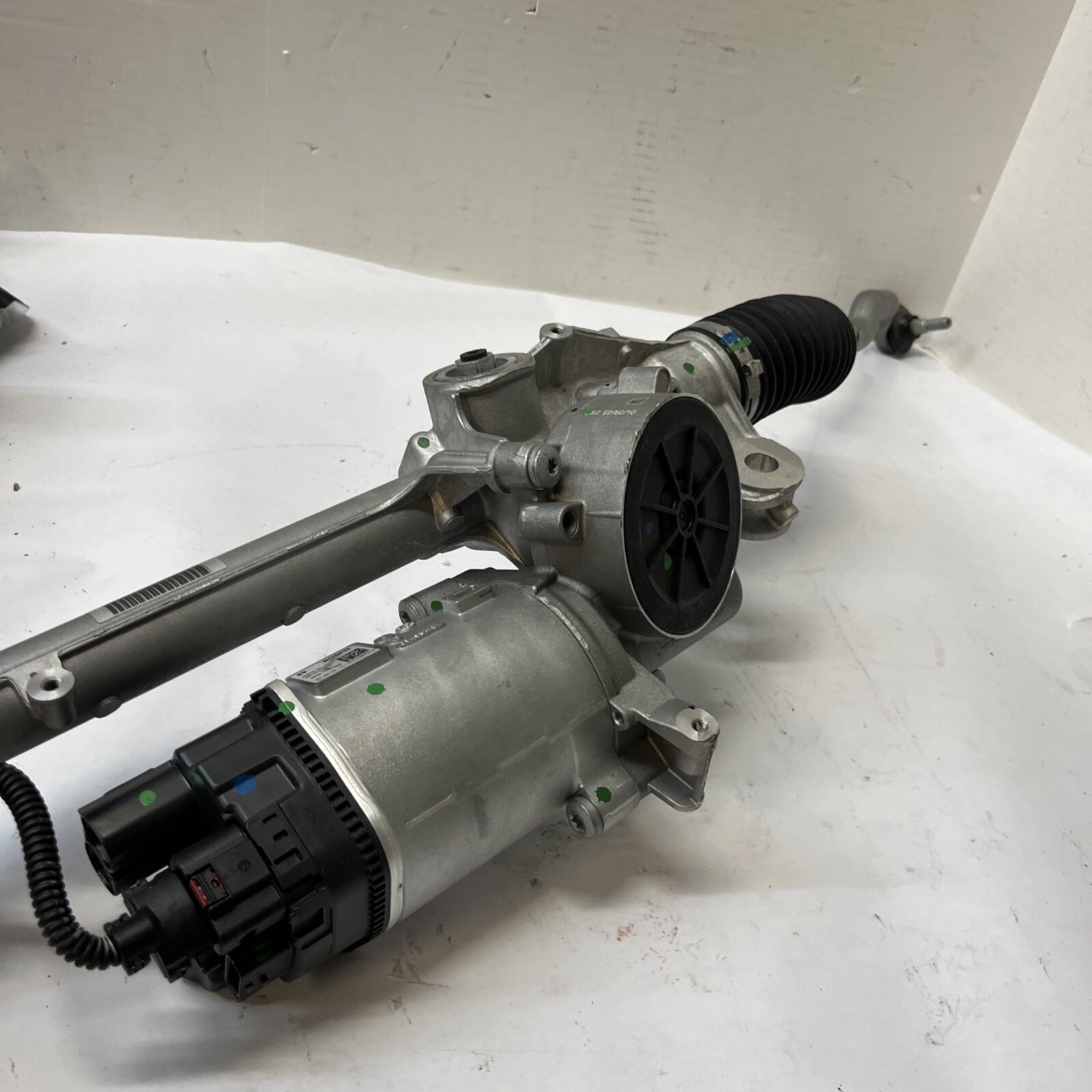 Bosch ELECTRIC STEERING RACK GEAR BOX WITH SHAFT See Photos For Item