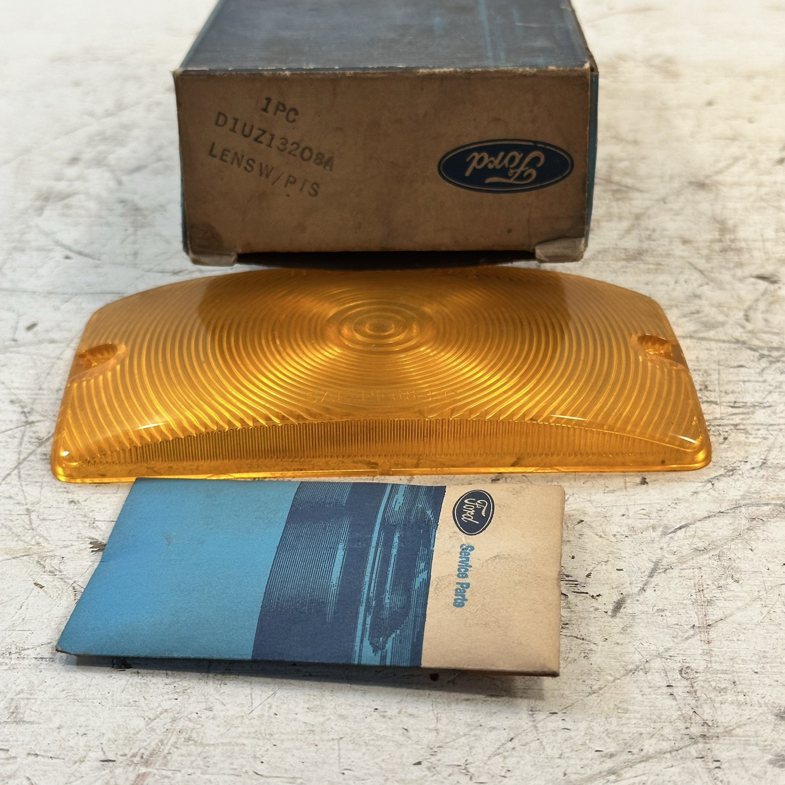 New 69-77 Ford Bronco 69-72 E100 E300 64 F100 250 F350 FRONT PARKING LAMP LENSE