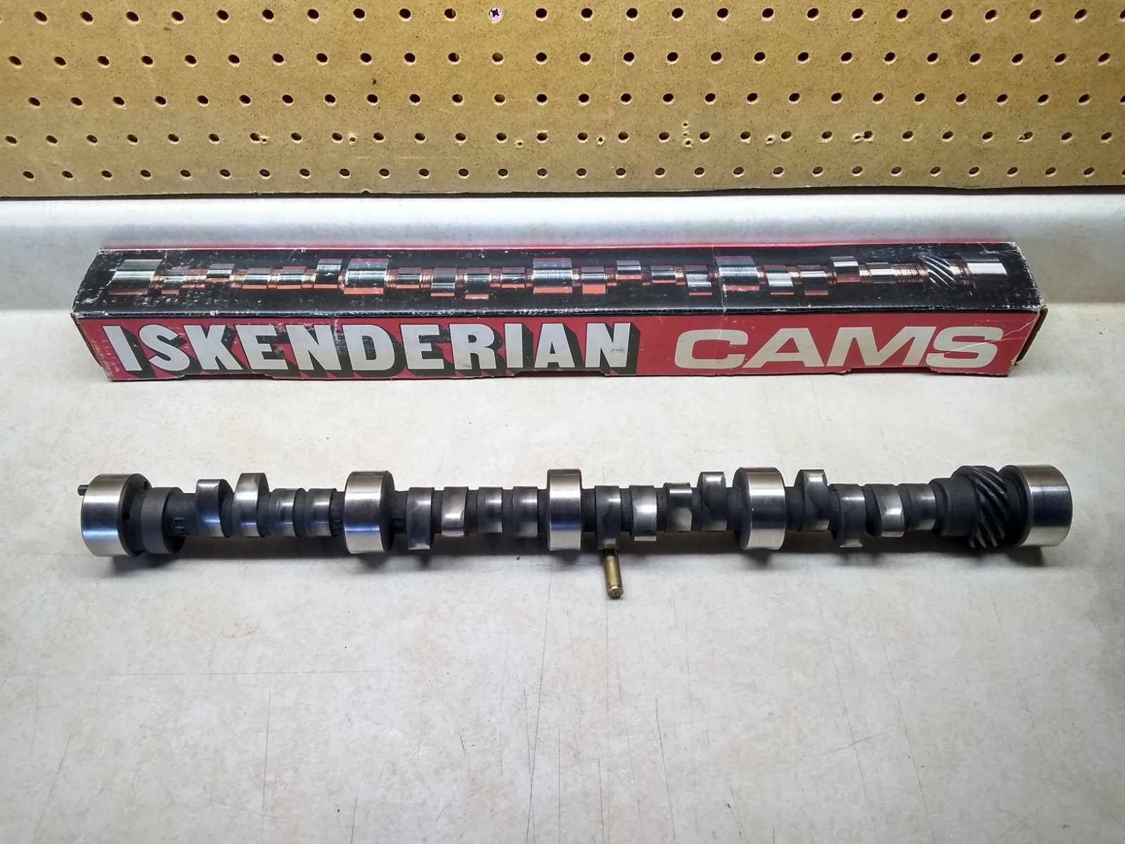 VTG Used Iskenderian Camshaft, SBC Mech. Flat Tappet, 286 Dur. .565/.565, 106 LS