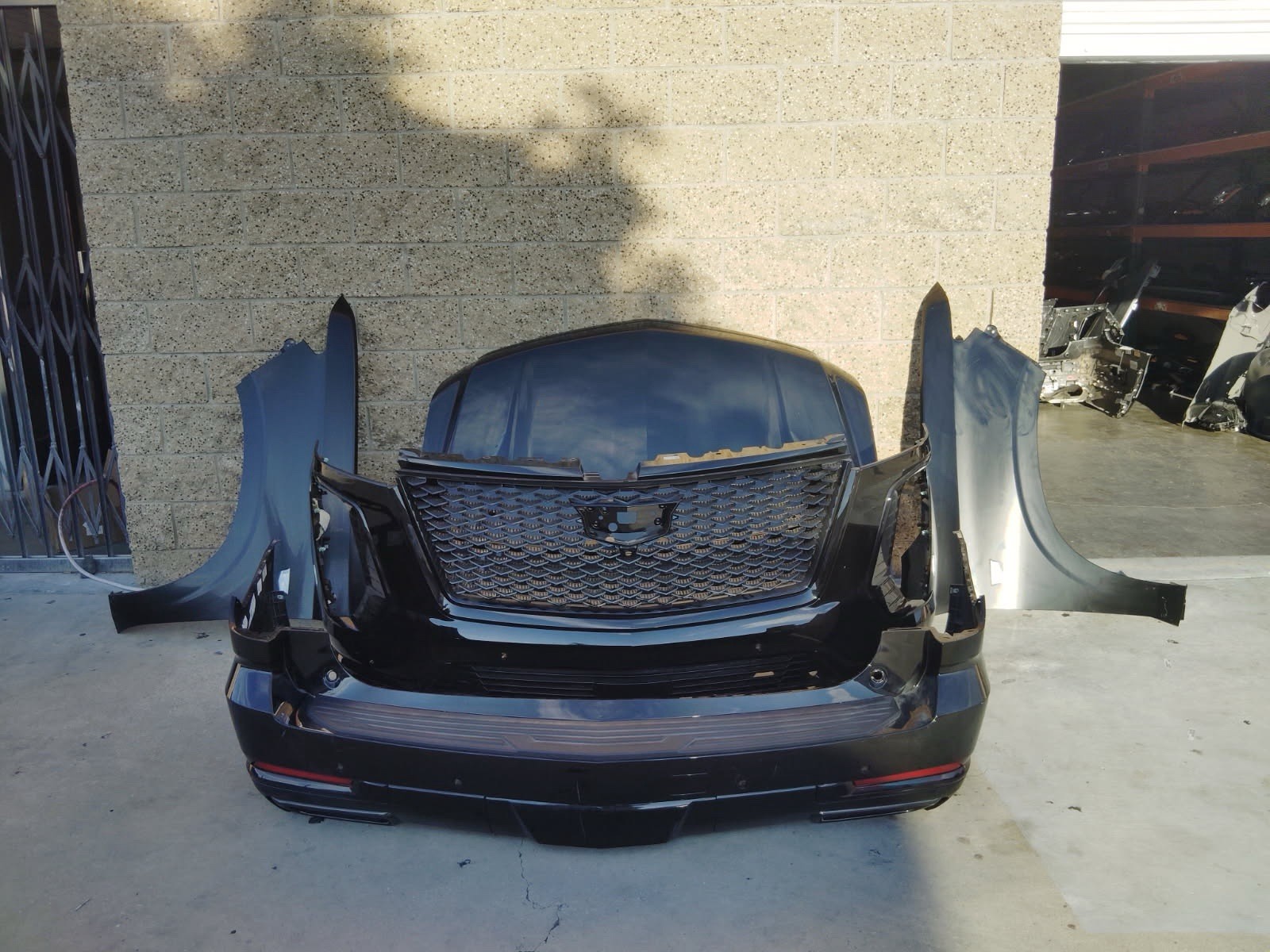 2025 2026 CADILLAC ESCALADE FRONT REAR BUMPER HOOD FENDER USED OEM