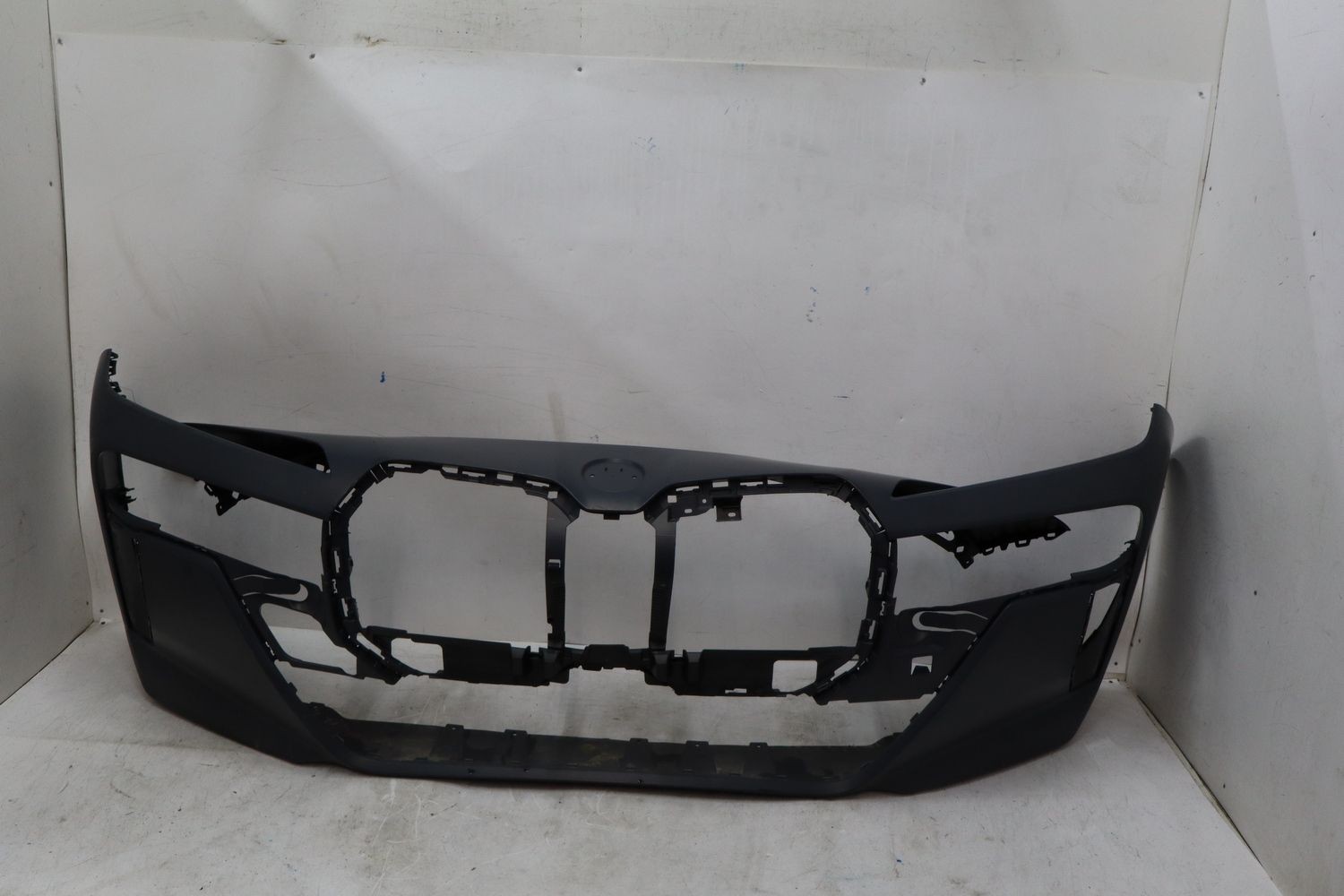 2023-2025 BMW 740I Front Bumper Cover M-package Unpainted