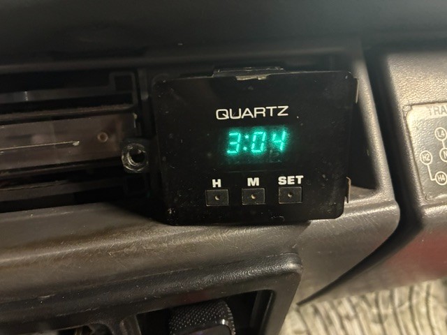 1984-1988 Toyota Pickup 4Runner Quartz Oem Clock Tested Works