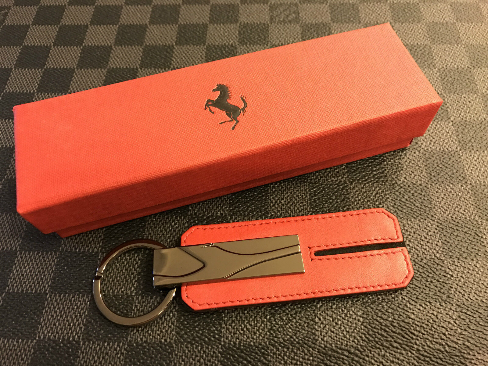 Genuine Ferrari LA Ferrari Leather Keyring Extremely RARE Limited Edition RED 