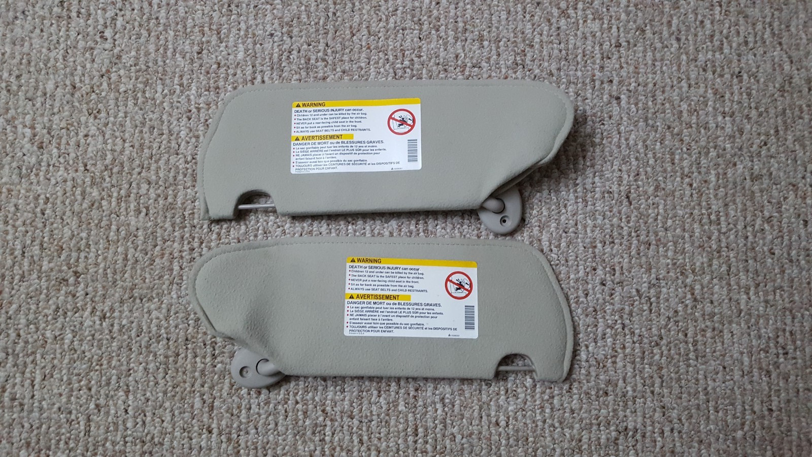 03-07 Saturn Ion Sunvisor Sun Visor Shade Sunshade Set Grey
