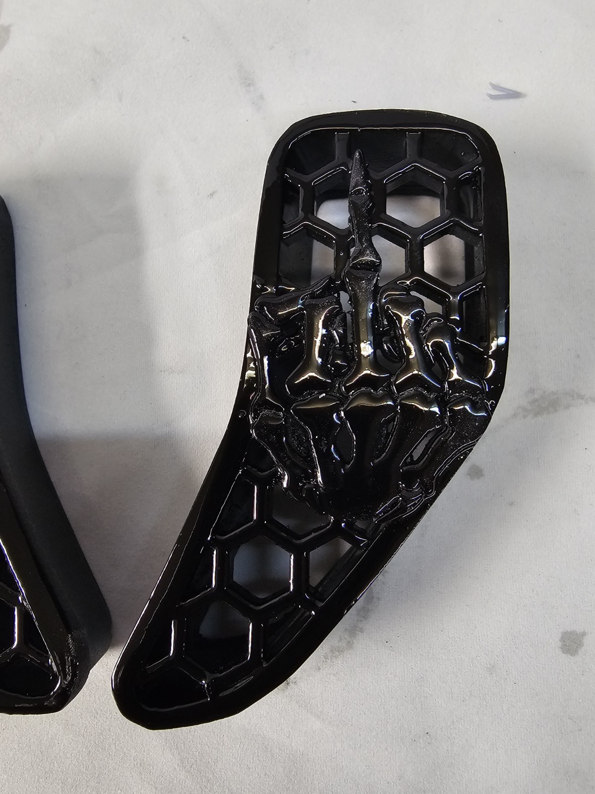 Middle Finger Vent Screen -  For Harley Touring 2023.5+ ROAD GLIDE 