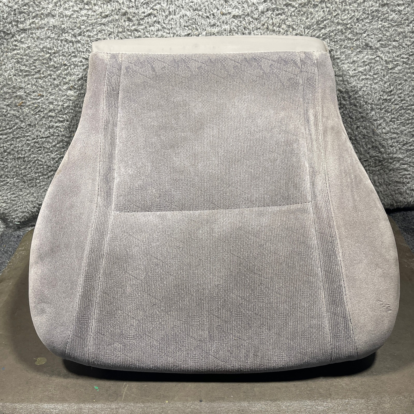 96-02 Toyota Tacoma Gray Driver Seat Bottom Cushion Gray OEM