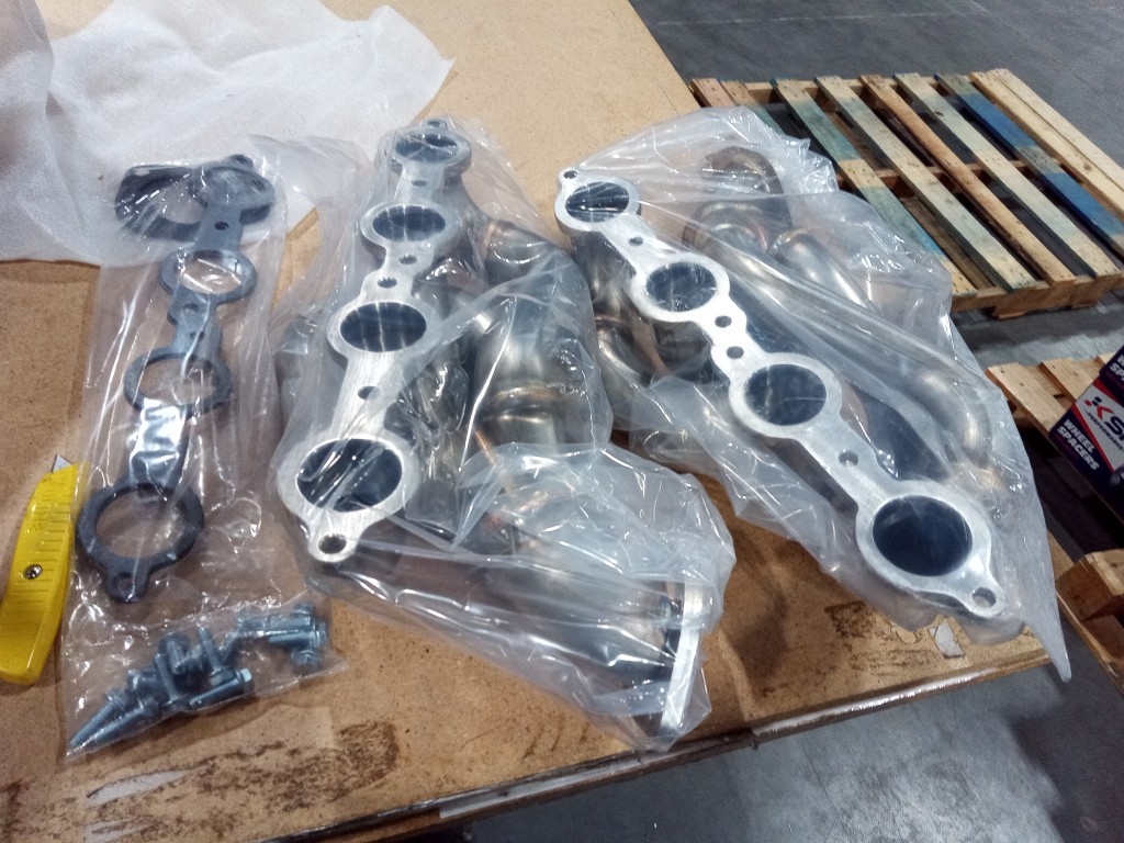 Open‑box For 2010-2015 Camaro SS 6.2L-V8 304SS 1-7/8 Shorty Header