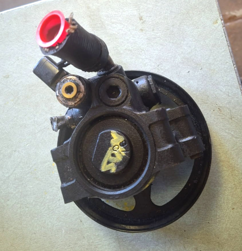 2000-2003 Lincoln LS Cooling Fan Pump Assembly 8 Cyl Hydraulic Used