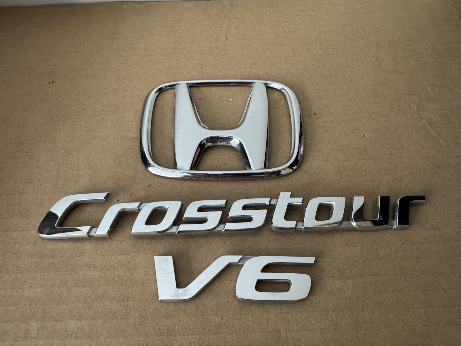 FREE SHIPPING OEM 2010-2015 HONDA CROSSTOUR V6 REAR EMBLEM BADGE SET