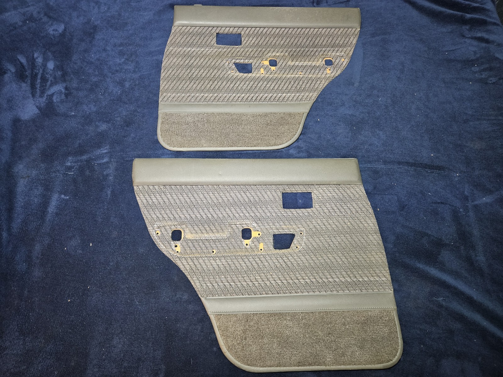 90-95 Toyota 4Runner Rear Door Panel Set Driver Passenger Left Right LH RH Gray