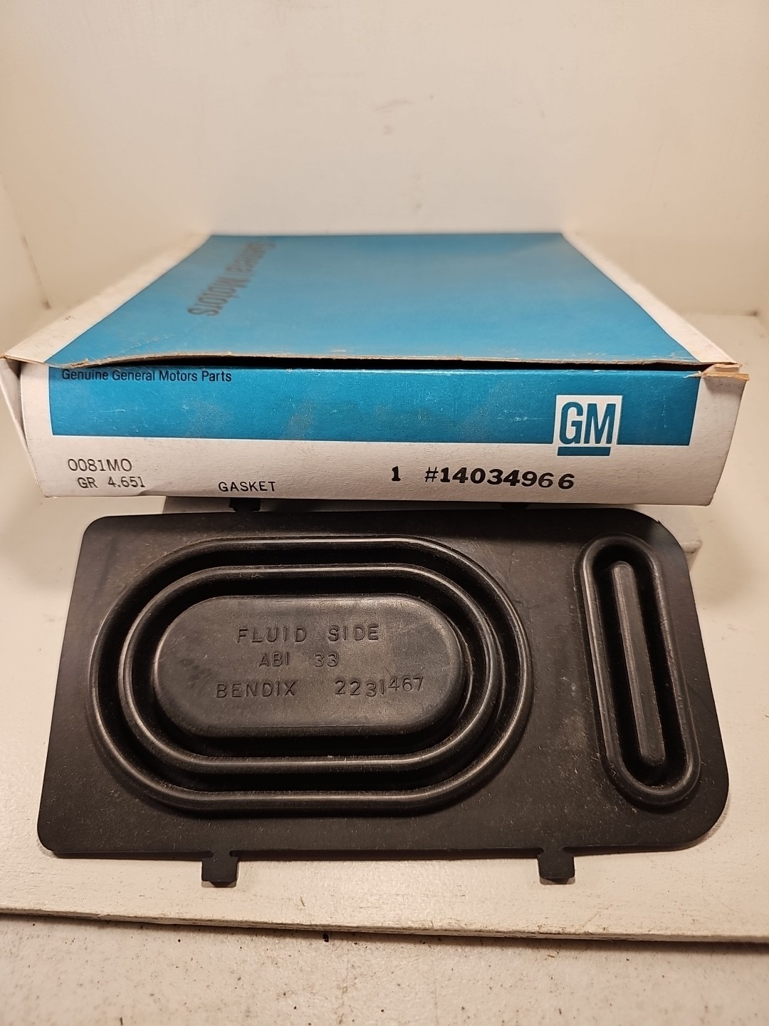 NOS OEM GM 14034966 MASTER CYLINDER LID GASKET NOS OEM GM 14034966 MASTER CYLINDER LID GASKET