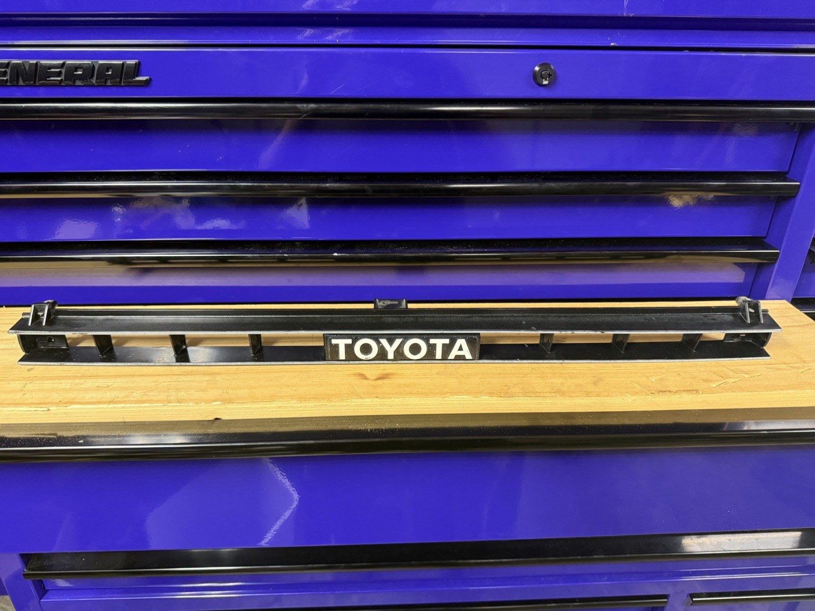 88-91 Toyota Corolla Coupe SR5 AE92 Front Hood Grill Assembly 53111-12840 OEM