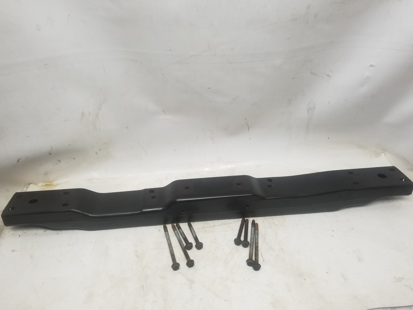 05-10 Jeep Grand Cherokee  Commander Genuine Transmission Cross Member W/ Bolts 