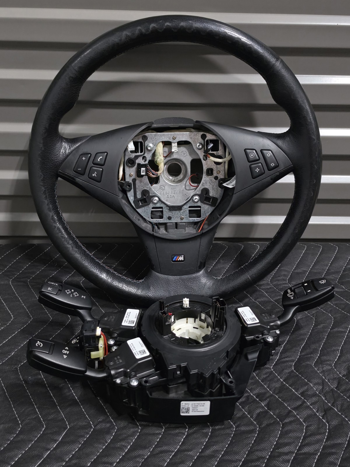 2006-2010 BMW E60 E63 E64 M5 M6 Heated Steering Wheel Retrofit Kit OEM