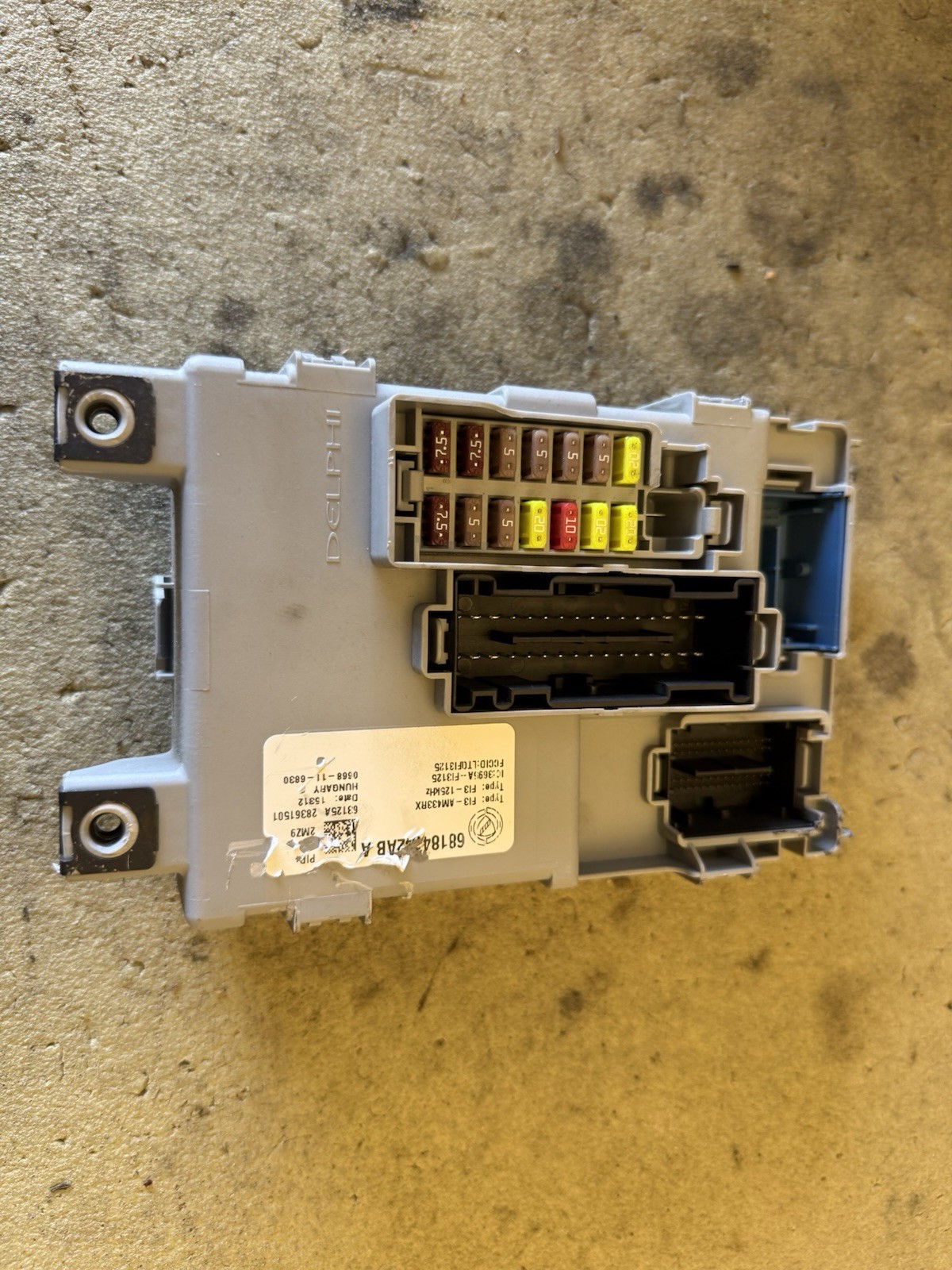 2012-2017 Fiat 500 BCM Fuse Box Body Control Module Unit 68184342AB Oem Assembly