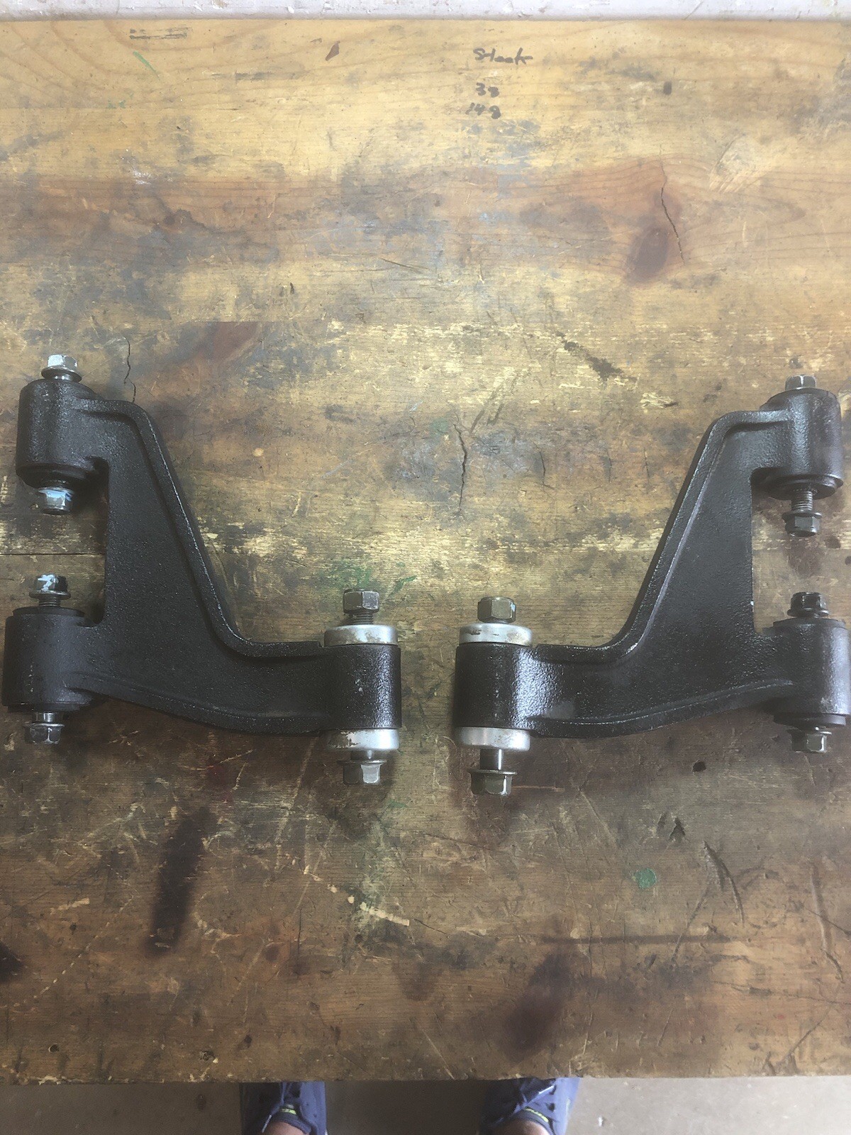 Yamaha golf cart used front G22 control arm set, right and left. Qty 2.