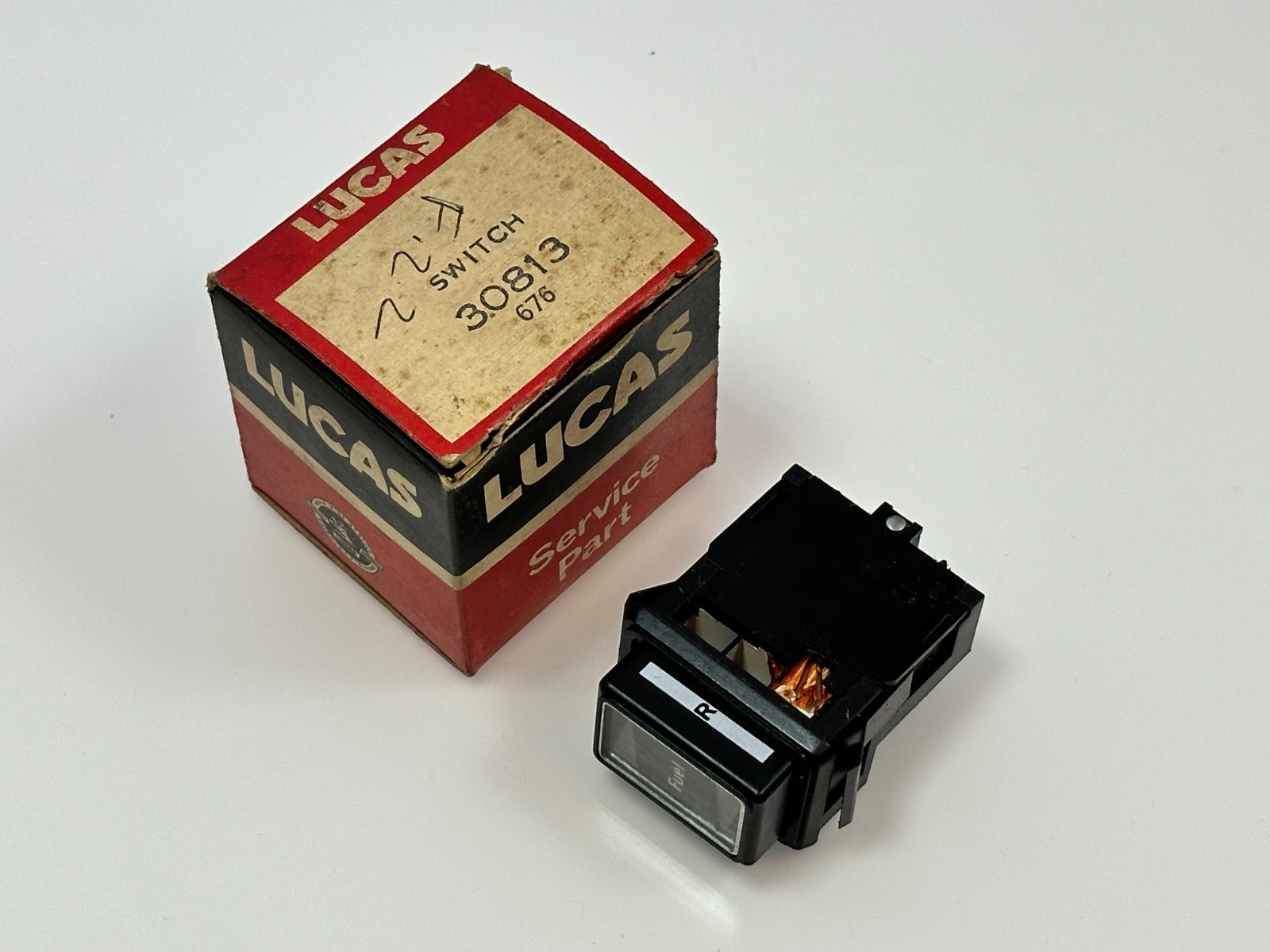 NOS LUCAS Jaguar Fuel Change Over Switch XJ S2 -- C40122 Part No. 30813 UK Made