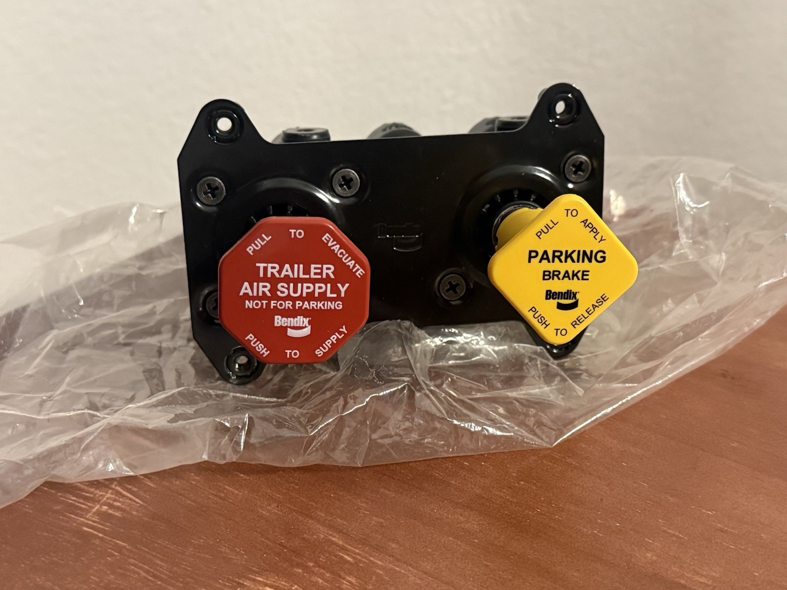 Genuine Bendix 800523 MV-3 Dash Control Module Air Brake Valve BX800523 New