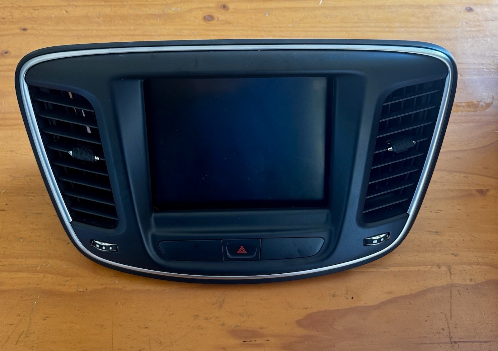2015-2017 Chrysler 200 8.4 2015-2017 Chrysler 200 8.4