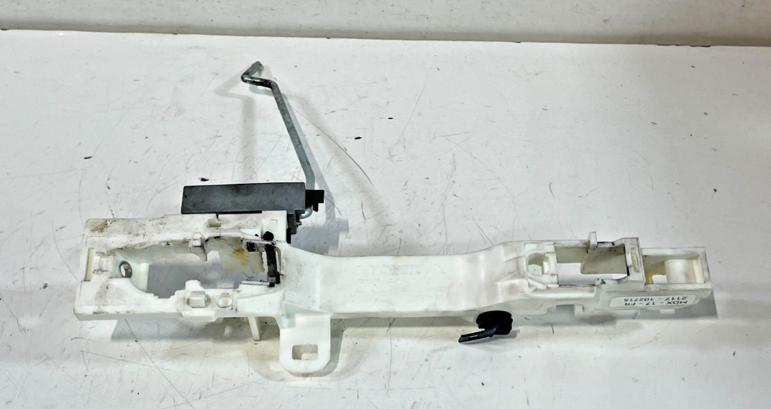 2014-2020 ACURA MDX FRONT RIGHT SIDE EXTERIOR DOOR HANDLE BASE BRACKET #102715