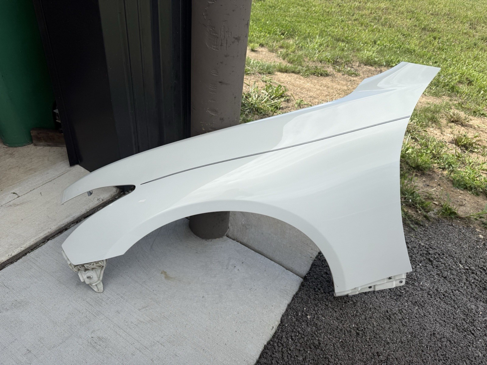 08-13 Infiniti G37 Coupe - Convertible Fender Driver Left Side - White - QAA