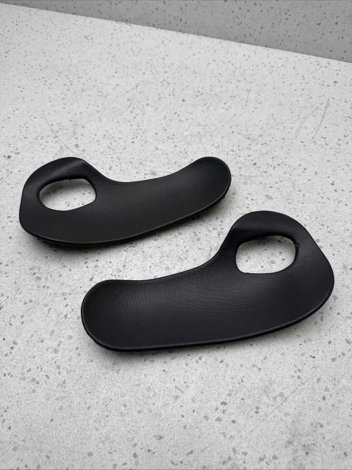99-03 Chevy GMC Suburban SIERRA LH RH Rear INTERIOR DOOR HANDLE PAIR 99-03 Chevy GMC Suburban SIERRA LH RH Rear INTERIOR DOOR HANDLE PAIR