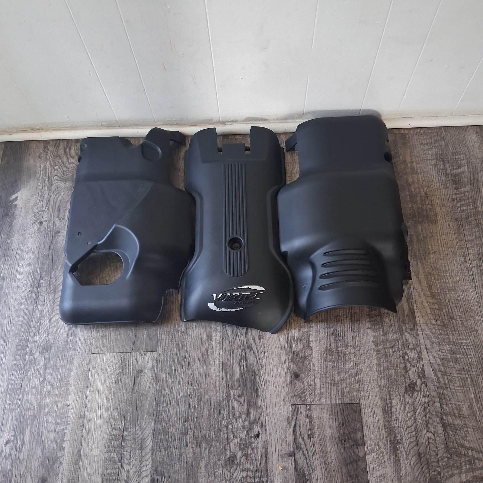 03-06 Escalade Sierra Yukon Denali 6.0L LQ4 LQ9 Vortec 6000 Engine Cover Set 599 03-06 Escalade Sierra Yukon Denali 6.0L LQ4 LQ9 Vortec 6000 Engine Cover Set 599