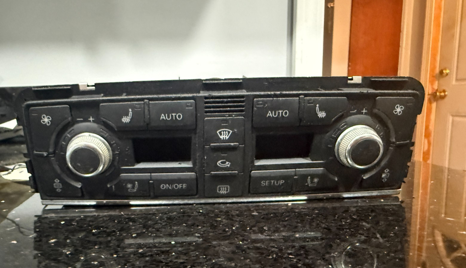 2004-2010 AUDI A8 S8 Front A/C Heater Climate Temperature Control 4E0820043 OEM