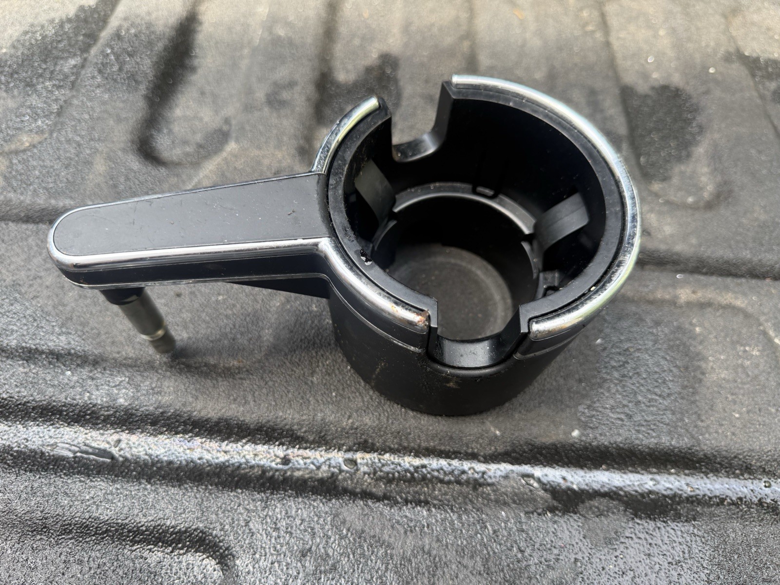Mercedes W215 W220 R230 S500 SL500 CL500 CUP HOLDER 2308100014 Mercedes W215 W220 R230 S500 SL500 CL500 CUP HOLDER 2308100014