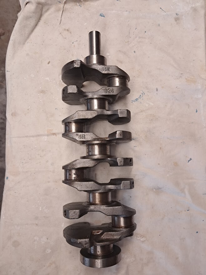 Crankshaft 100 024 4B 10E Standard Size For GM, Steel, Silver Crankshaft 100 024 4B 10E Standard Size For GM, Steel, Silver