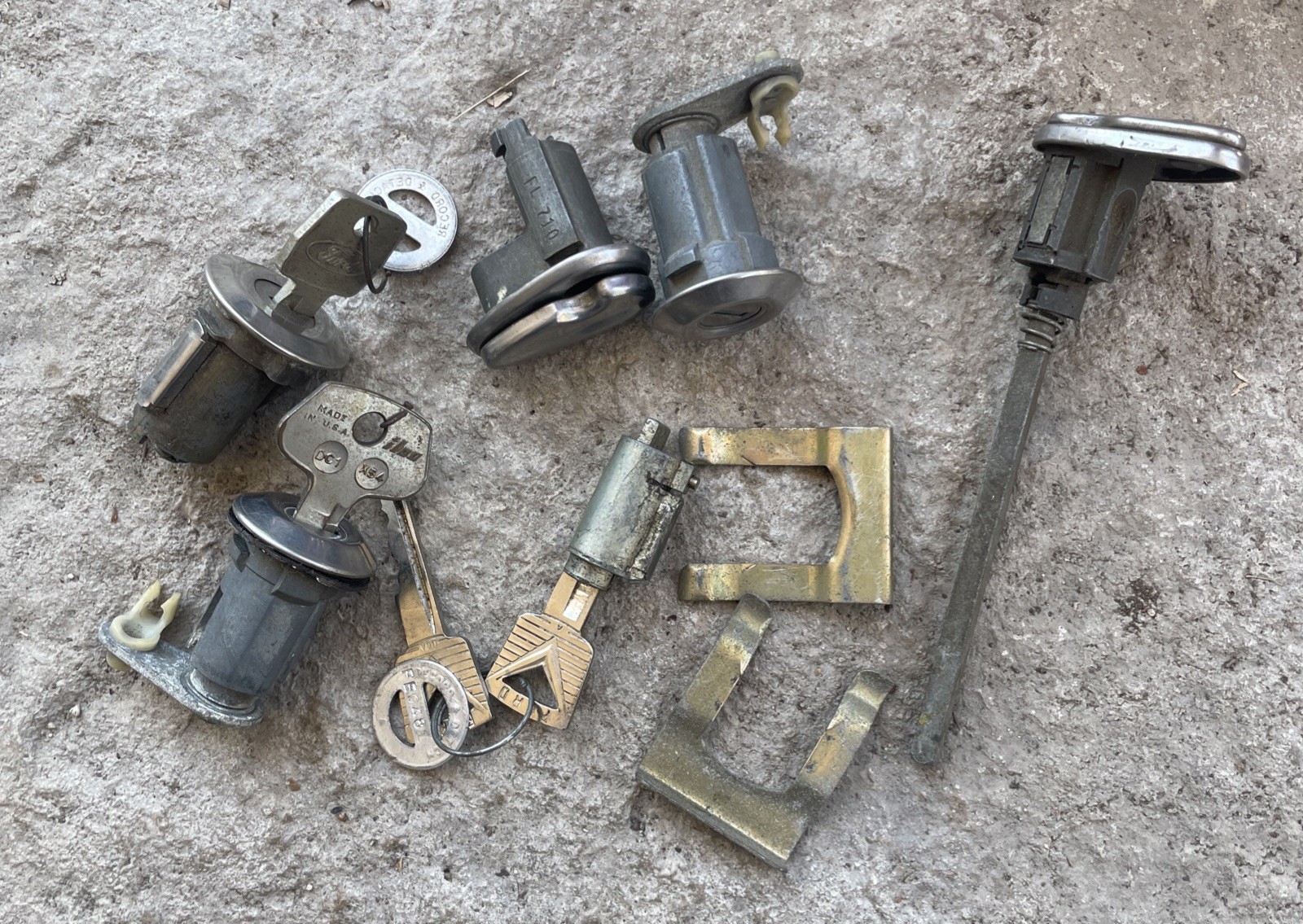 Vintage Ford Ignition Keys Cylinders Door Lock - Mixed LOT 1950’s - 1970’s
