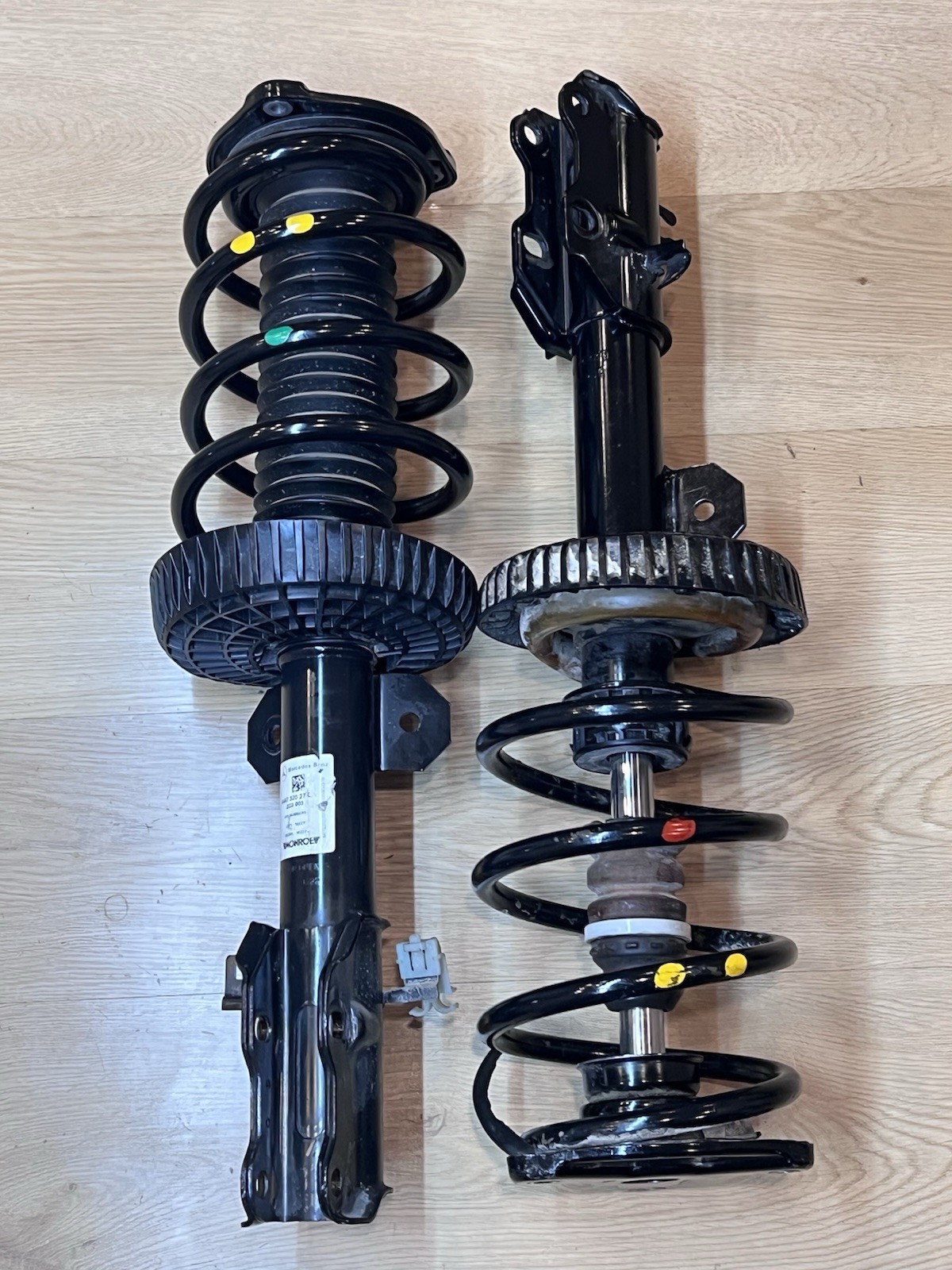 2016-2021 Mercedes-Benz Metris Struts SHOCKS  LEFT&RIGHT SIDE  Front OEM 447