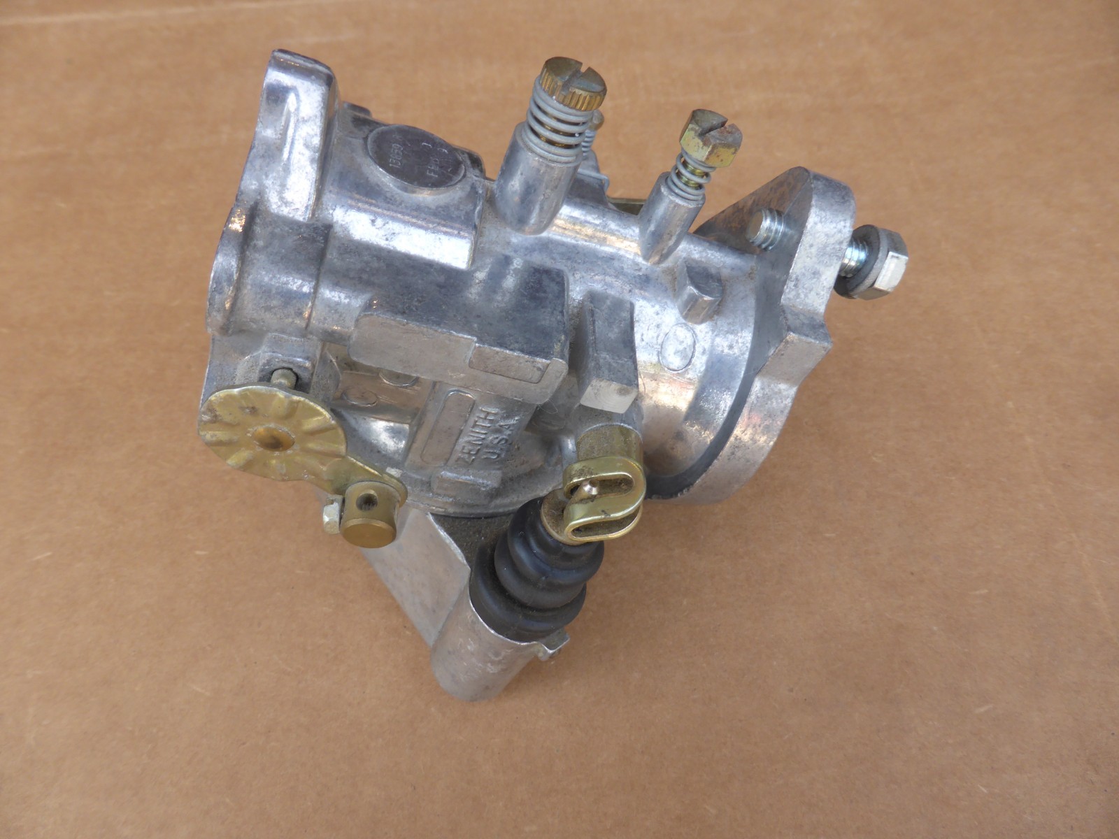 NOS Harley Zenith Bendix Carburetor 38mm 13859 Ironhead Sportster Shovelhead NOS Harley Zenith Bendix Carburetor 38mm 13859 Ironhead Sportster Shovelhead