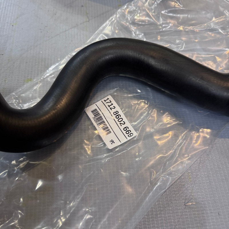 Lower Hose Fits BMW 2016-2026 17128602669 Lower Hose Fits BMW 2016-2026 17128602669