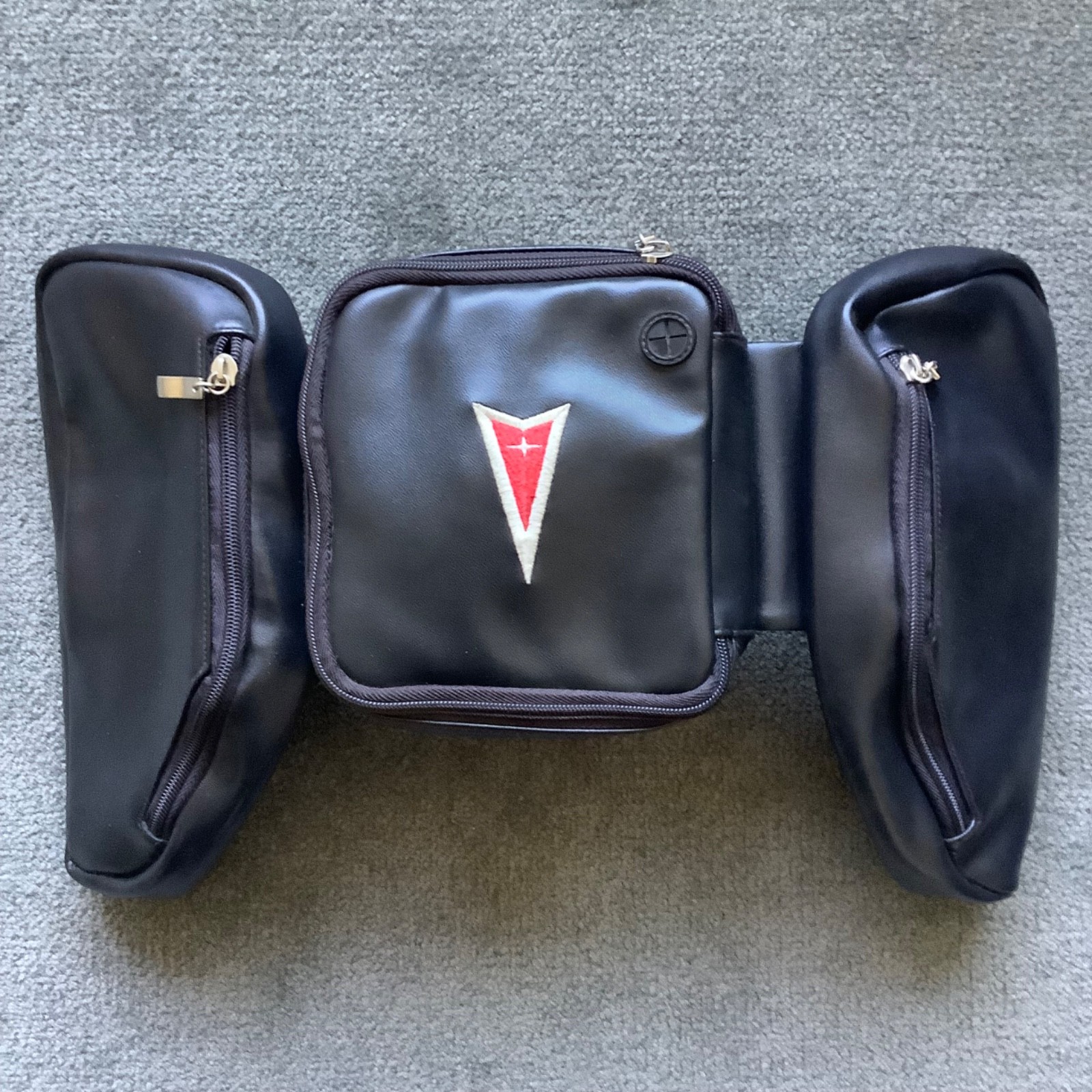 2006-2010 PONTIAC SOLSTICE + GXP Saddle Console Bag Storage Center Arm Rest HTF 2006-2010 PONTIAC SOLSTICE + GXP Saddle Console Bag Storage Center Arm Rest HTF