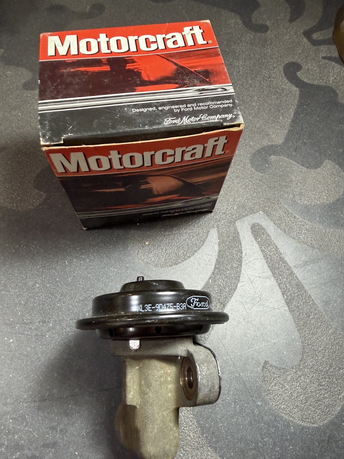 Genuine OEM Ford Motorcraft CX-1720 EGR Valve XL3E-9D475-B3A , XL3Z-9D475-BA Genuine OEM Ford Motorcraft CX-1720 EGR Valve XL3E-9D475-B3A , XL3Z-9D475-BA